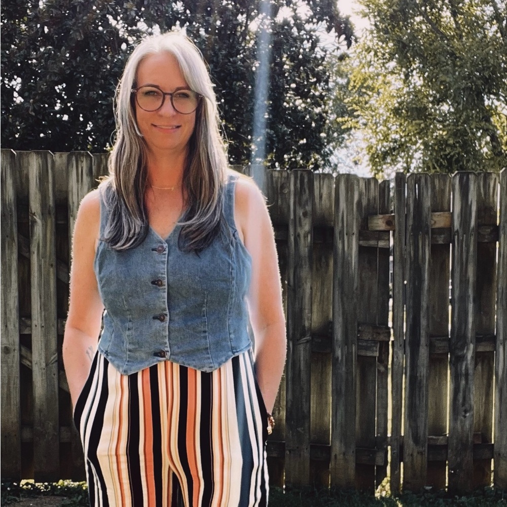 Meet your Posher, Laura